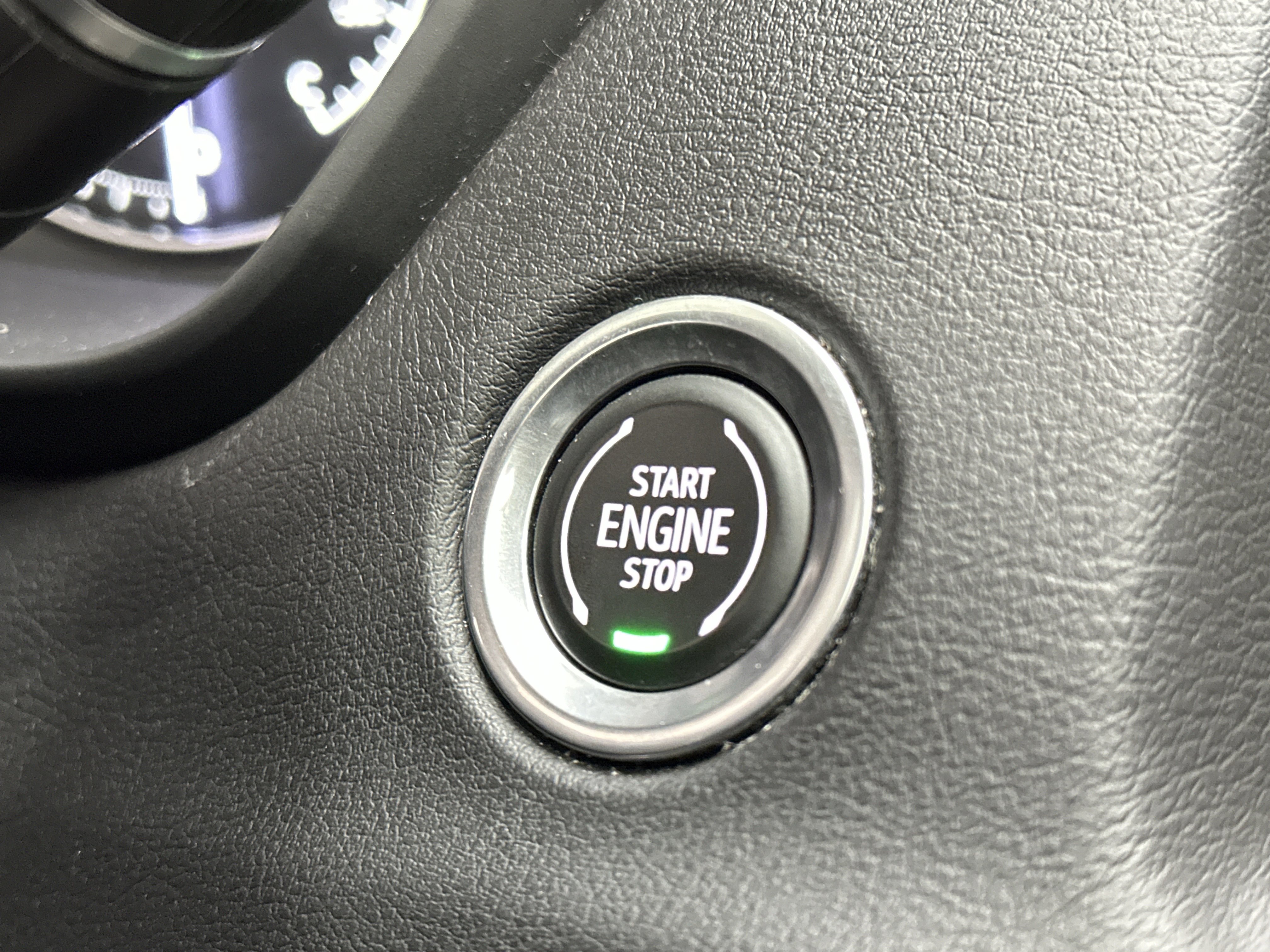 Used 2023 Cadillac XT4 Luxury w/ Cold Weather Package image 32