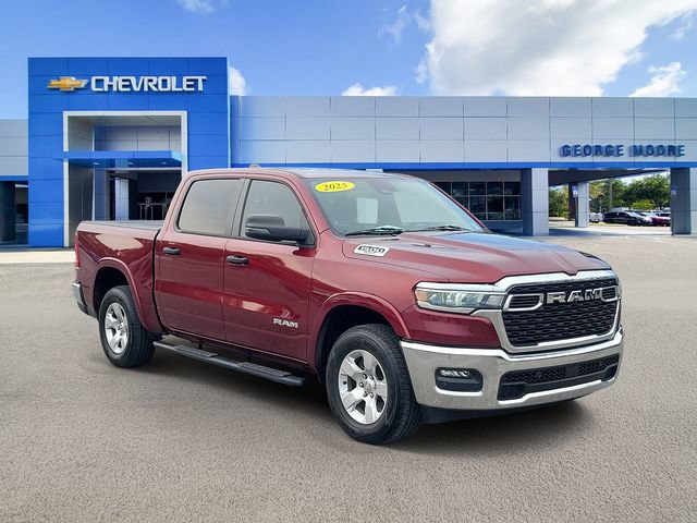 Used 2025 RAM 1500 Big Horn AWD/4WD image 1