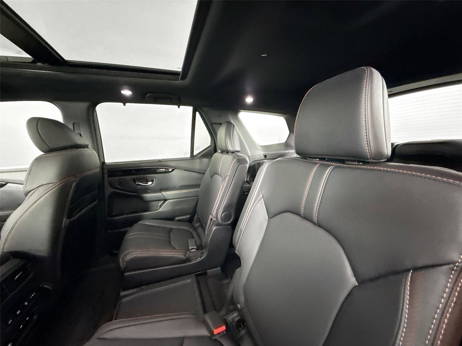 Used 2025 Honda Pilot TrailSport image 30