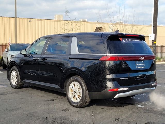 Certified 2024 Kia Carnival LX image 9