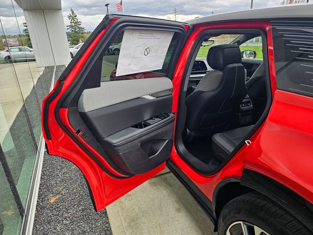 New 2026 Cadillac Optiq Sport 1 image 15