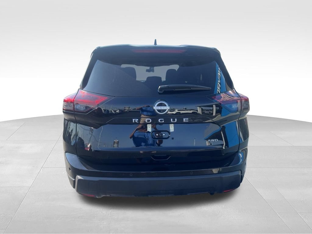 Used 2025 Nissan Rogue S AWD/4WD image 8