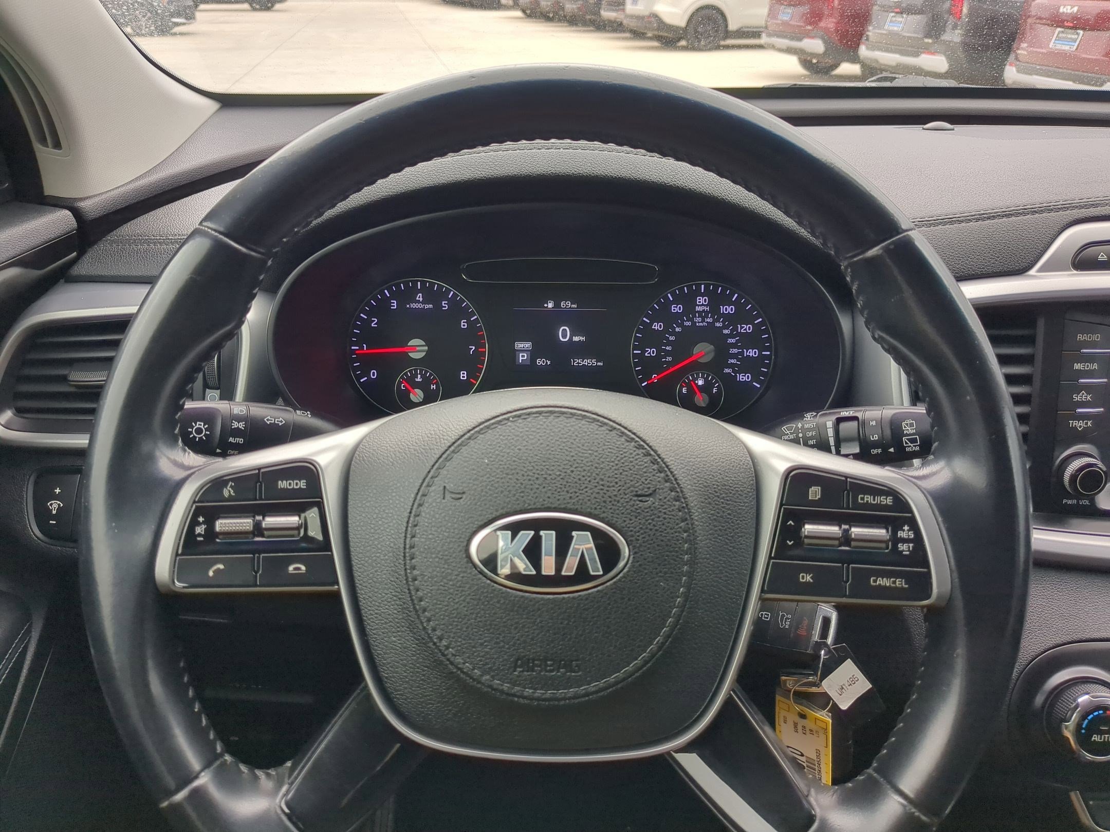 Used 2019 Kia Sorento LX w/ LX Convenience Package image 14