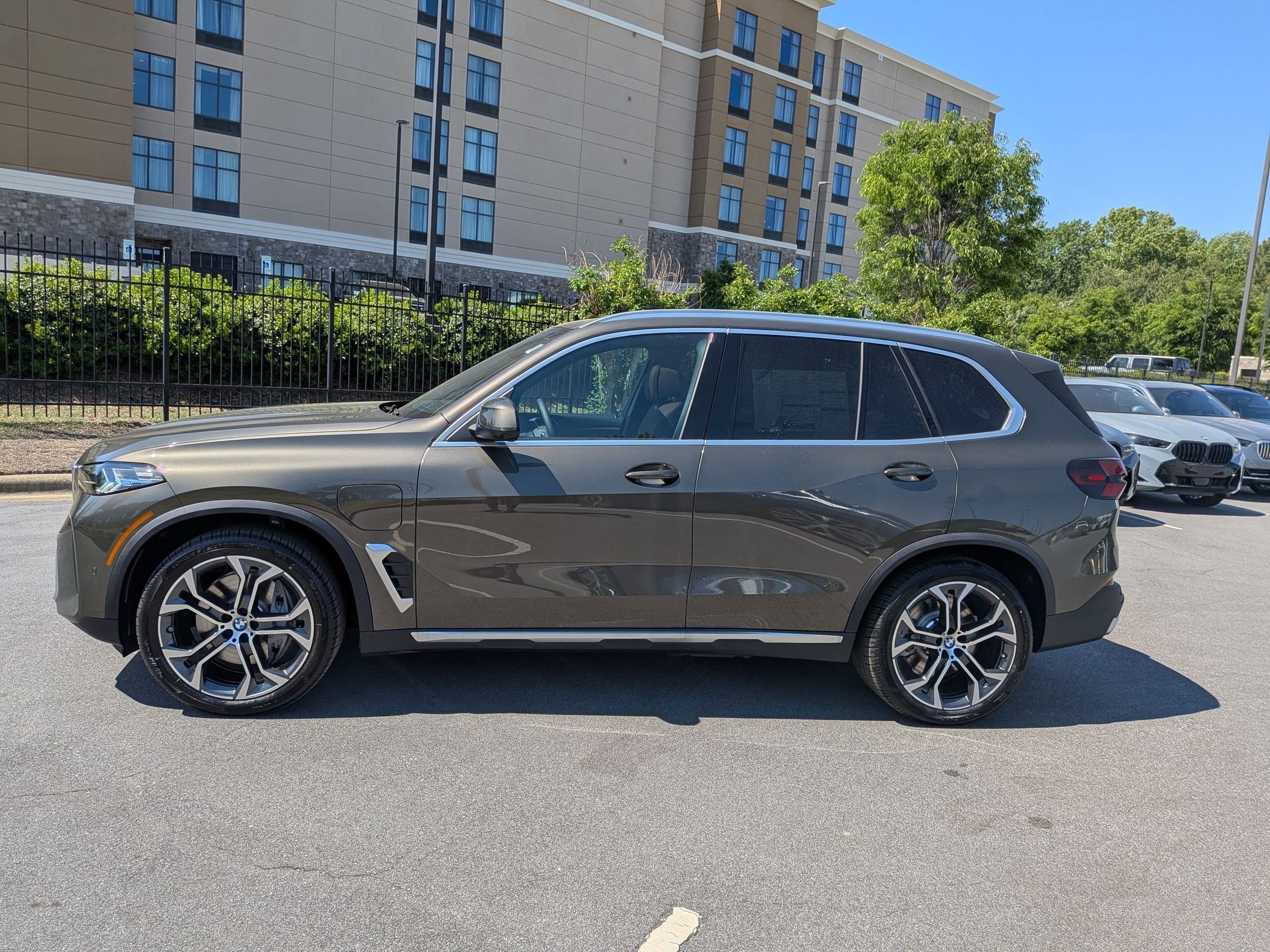 New 2026 BMW X5 xDrive50e AWD/4WD image 6