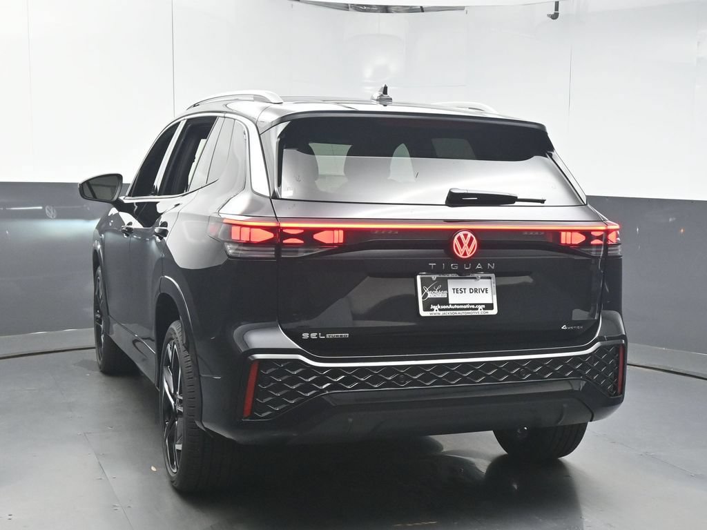 New 2026 Volkswagen Tiguan SEL R-Line AWD/4WD image 6