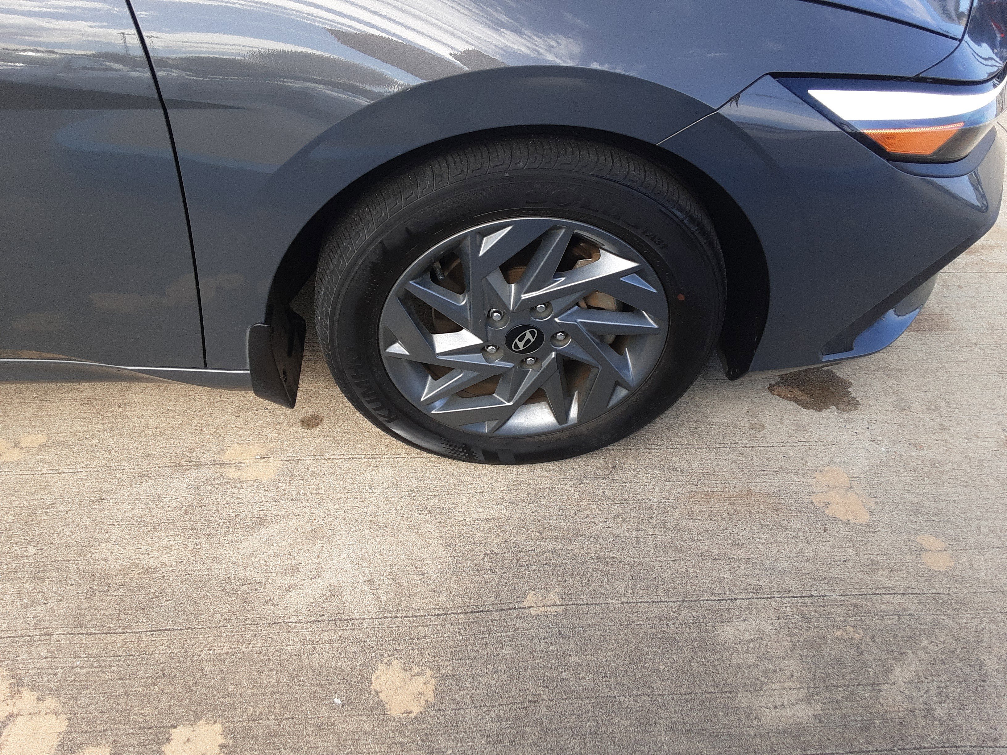 Used 2024 Hyundai Elantra SEL image 24