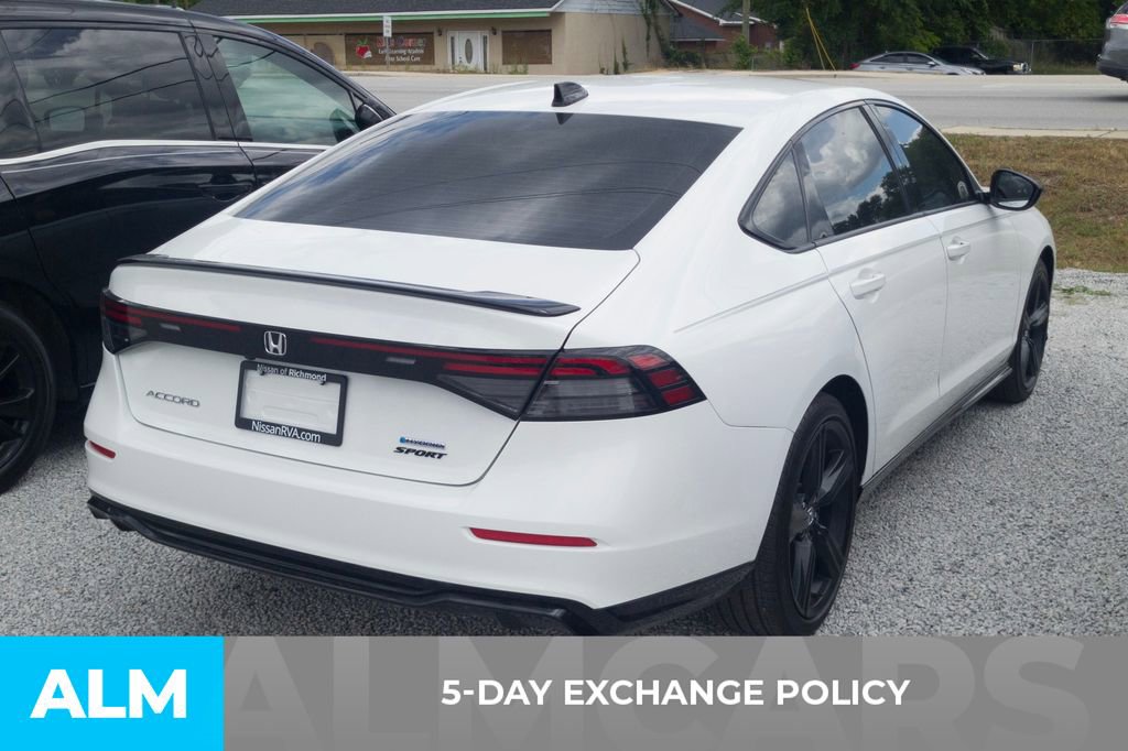 Used 2025 Honda Accord Sport image 3