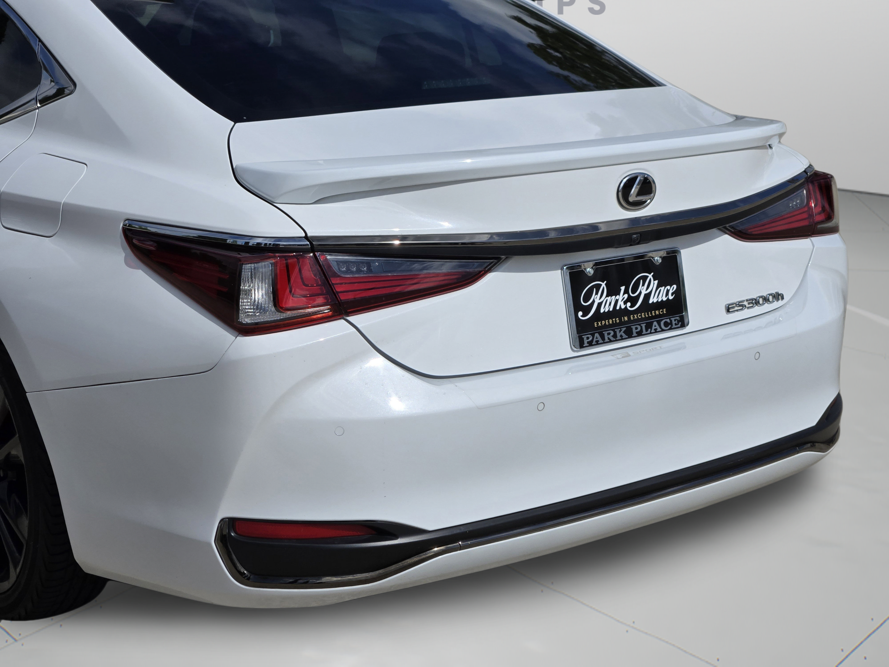 Certified 2024 Lexus ES 300h F Sport w/ Accessory Package (Z2) FWD image 35