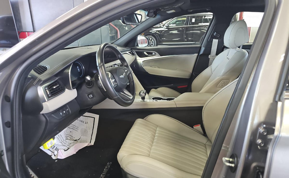 Used 2023 Genesis G70 2.0T w/ Sport Prestige Package AWD/4WD image 6