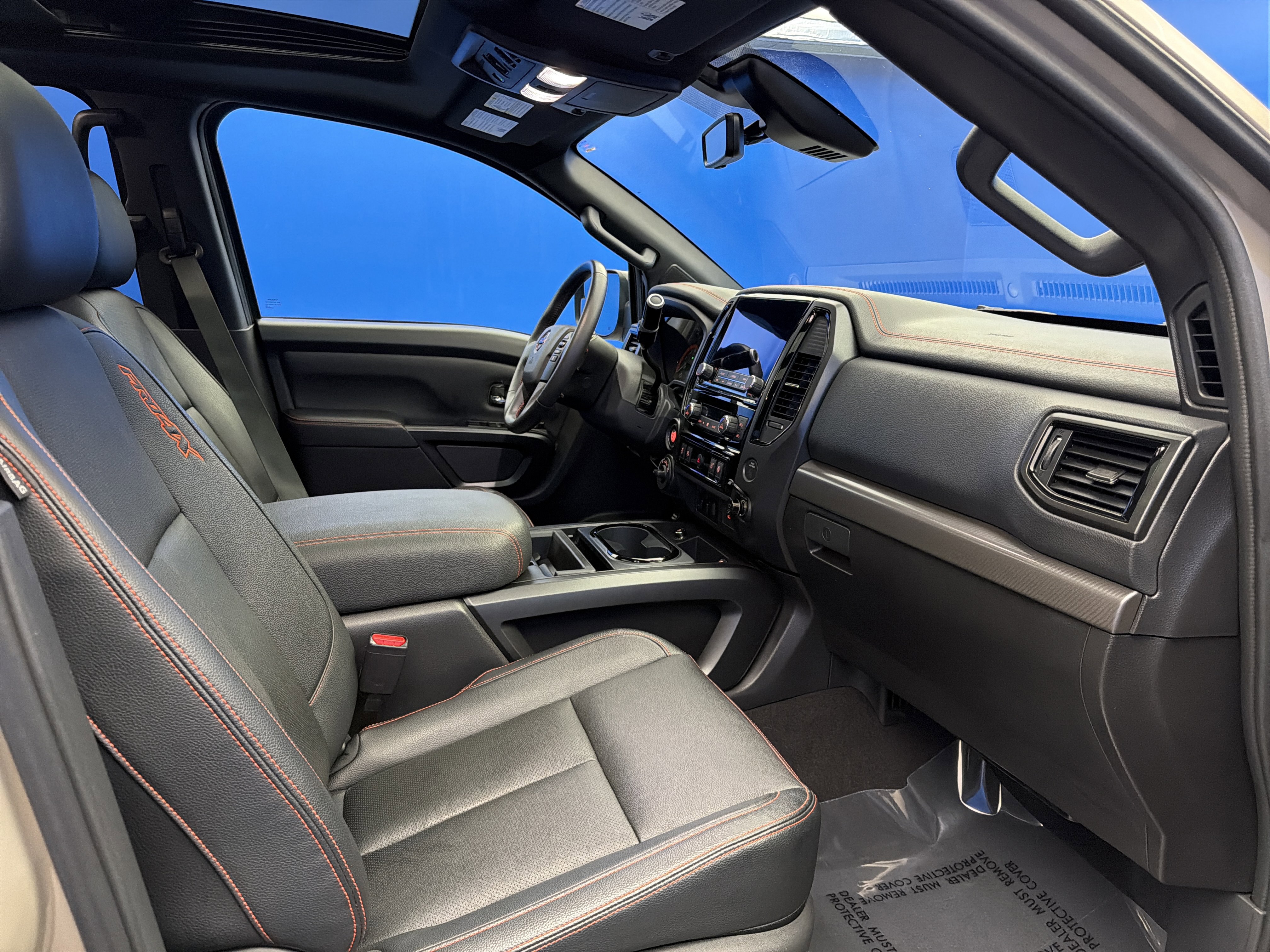 Used 2023 Nissan Titan PRO-4X w/ Pro-4x Convenience Package image 27