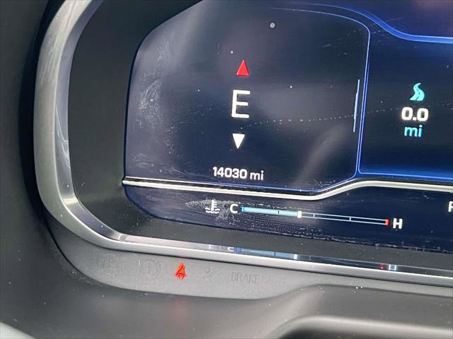 Used 2024 Chevrolet Suburban RST w/ Luxury Package AWD/4WD image 27