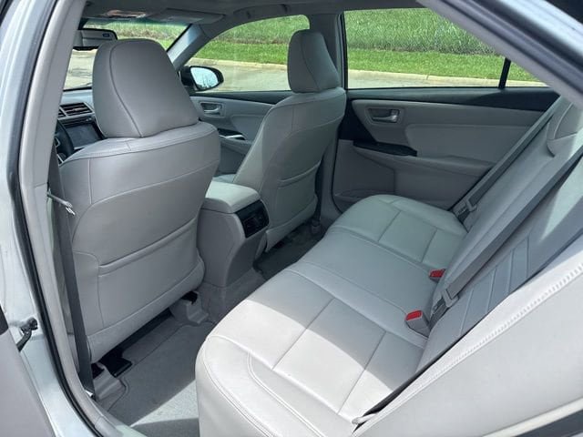 Used 2015 Toyota Camry XLE w/ Advanced Technology Package FWD image 16