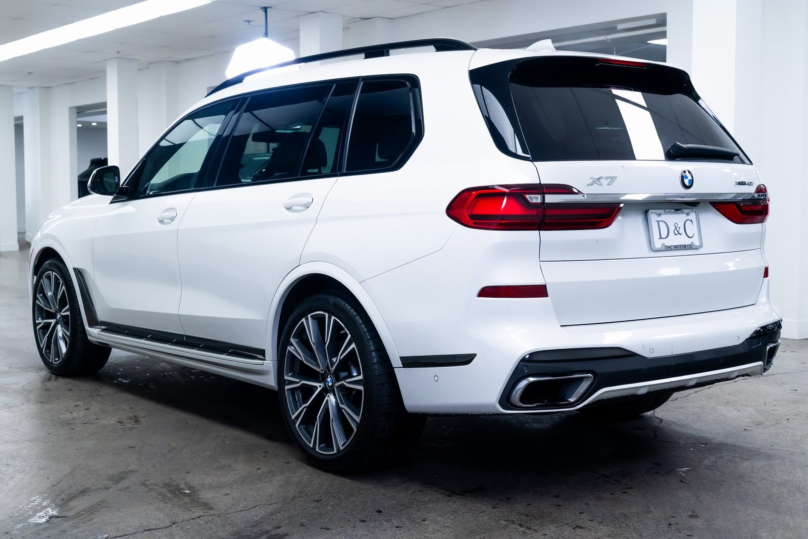 Used 2021 BMW X7 xDrive40i w/ M Sport Package image 4