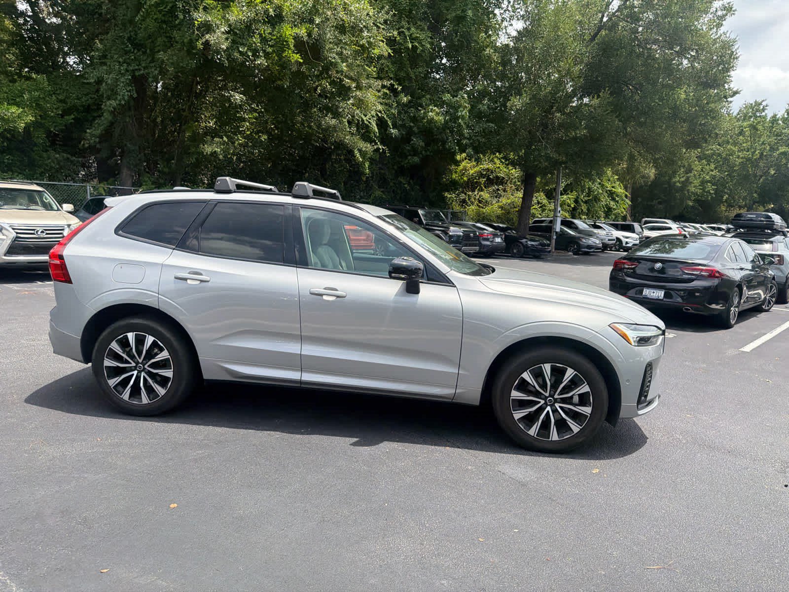 Used 2024 Volvo XC60 B5 Plus w/ Protection Package Premier AWD/4WD image 20