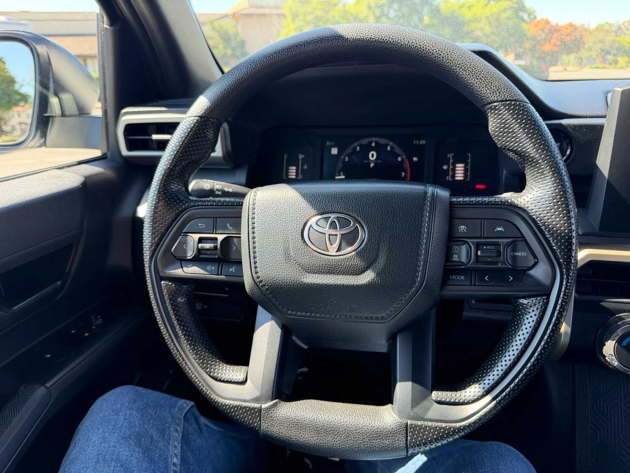 Used 2024 Toyota Tacoma SR RWD image 3