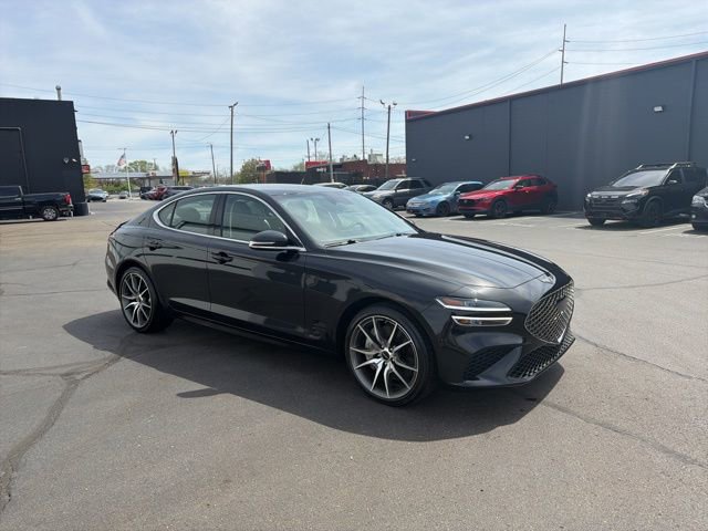 Used 2025 Genesis G70 2.5T image 1