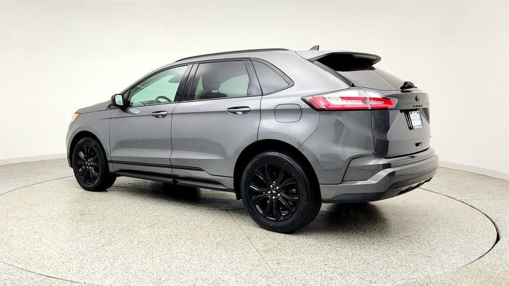 Used 2022 Ford Edge SE w/ Black Appearance Package AWD/4WD image 7