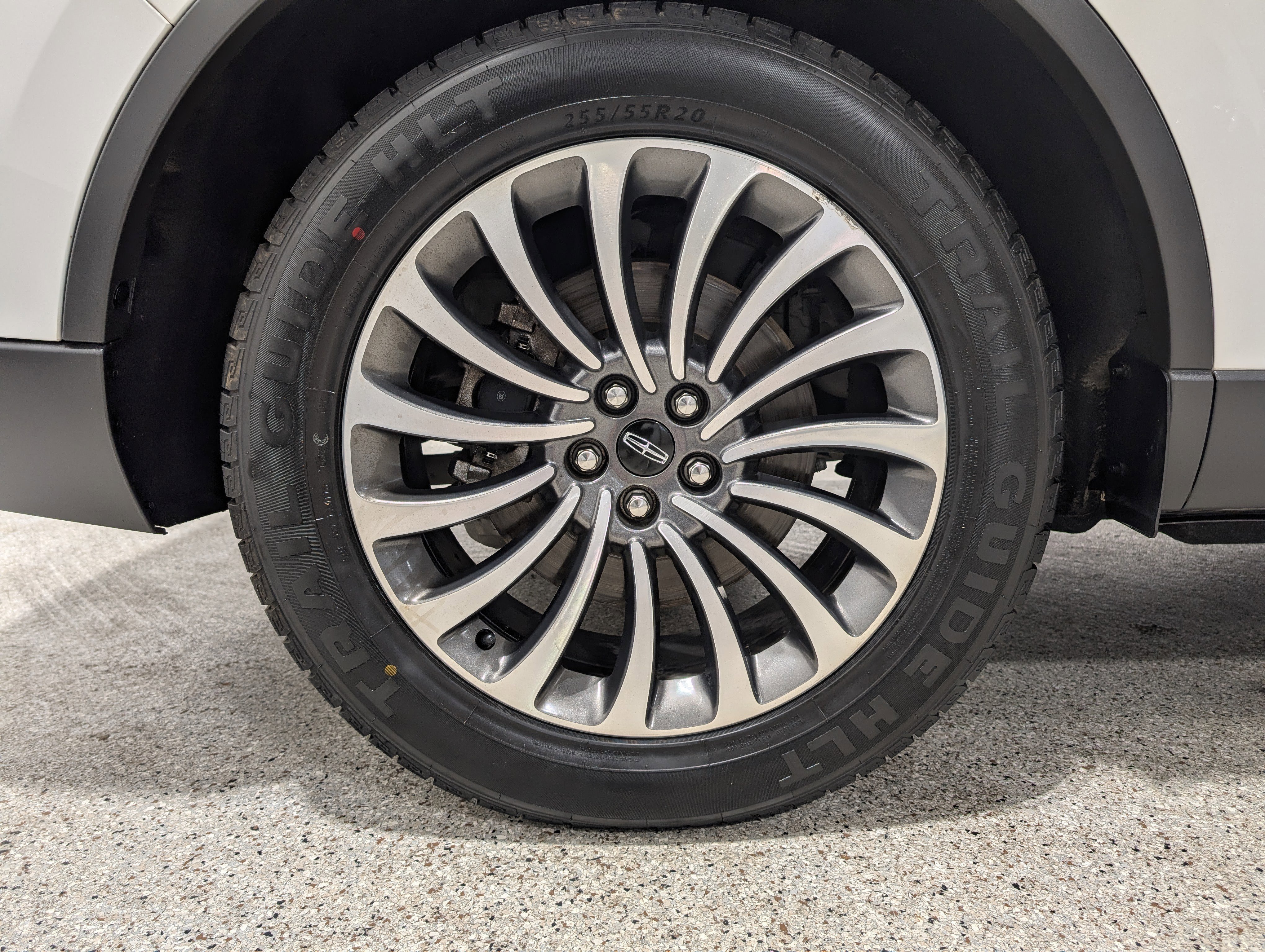 Used 2021 Lincoln Aviator Reserve w/ Elements Package Plus image 11