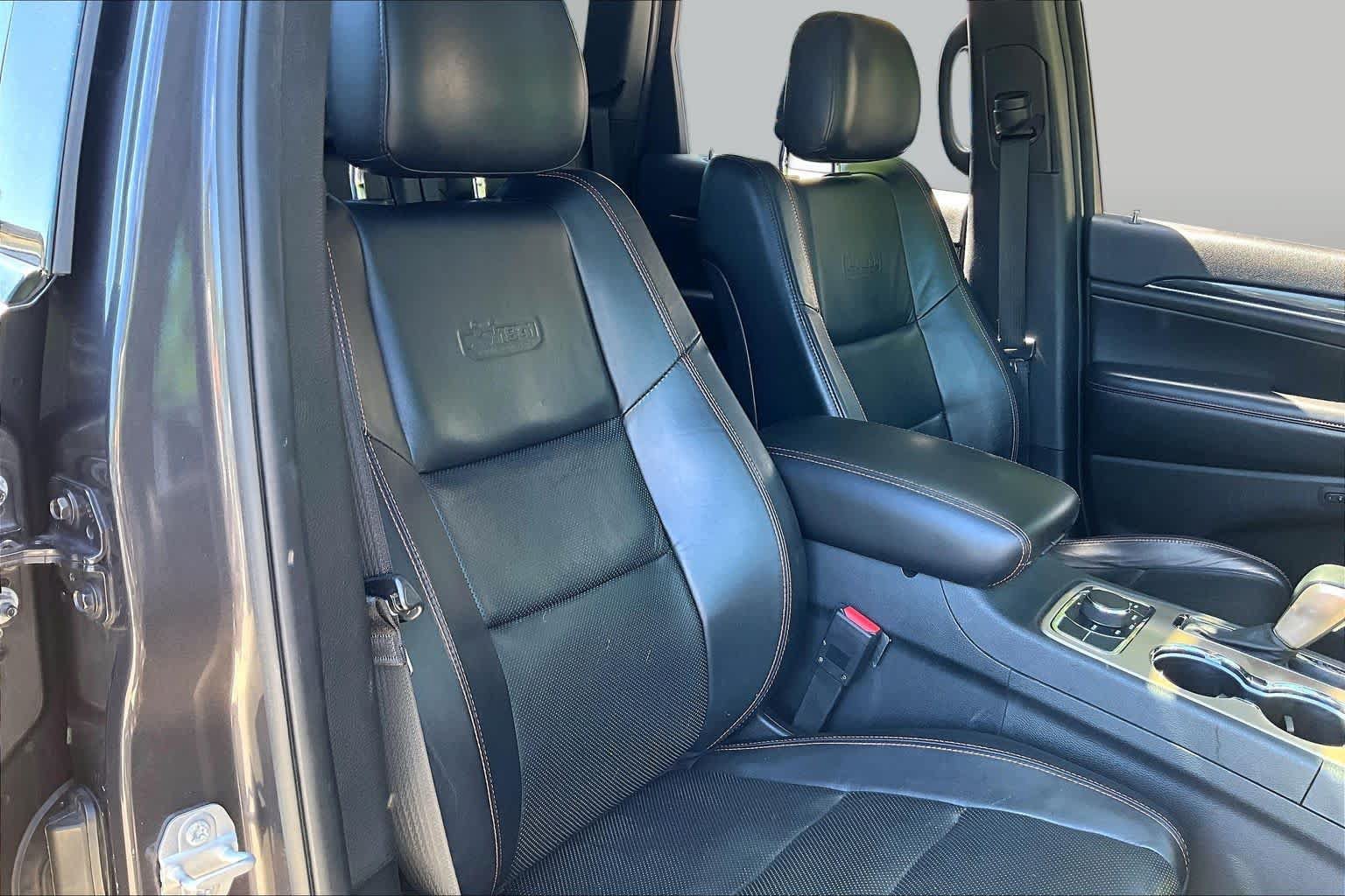Used 2016 Jeep Grand Cherokee Limited 75th Anniversary AWD/4WD image 9