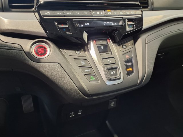 Certified 2026 Honda Odyssey EX-L image 13