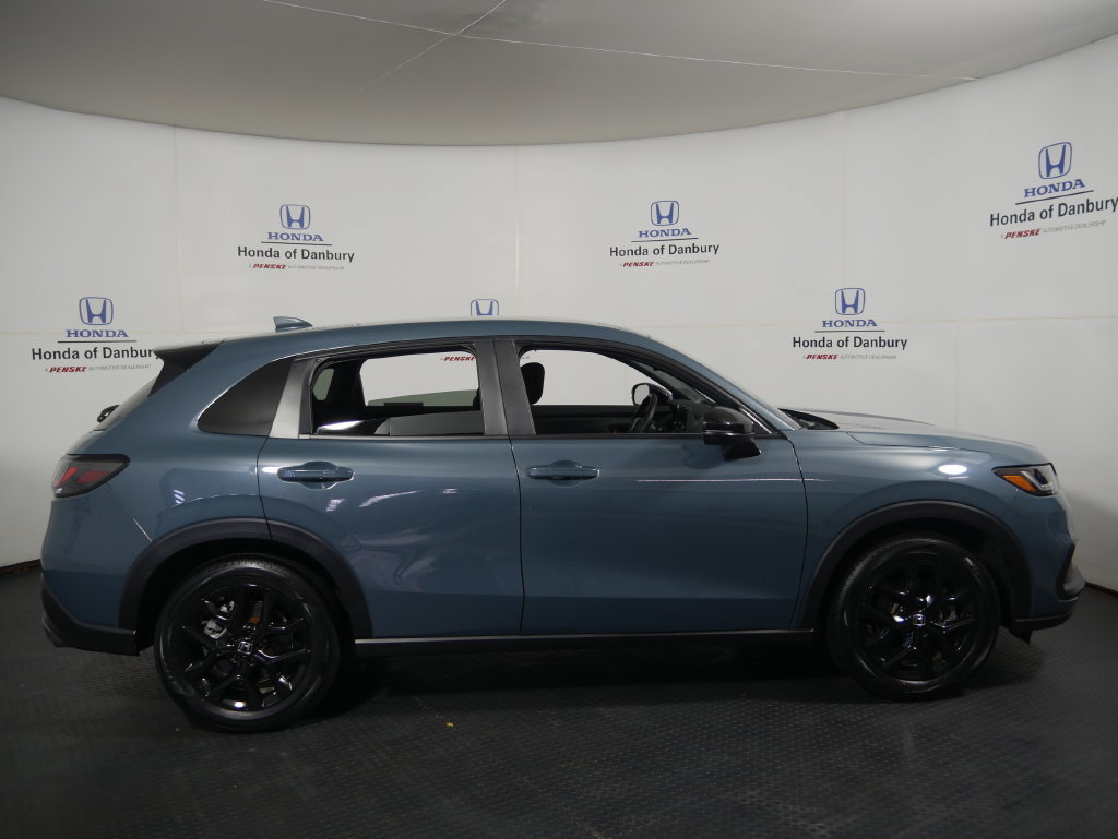 Used 2025 Honda HR-V Sport image 3