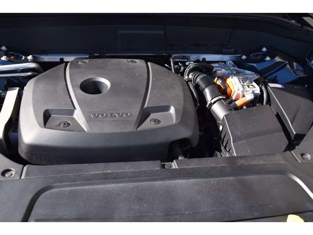 Used 2024 Volvo XC90 T8 Plus w/ Protection Package image 28