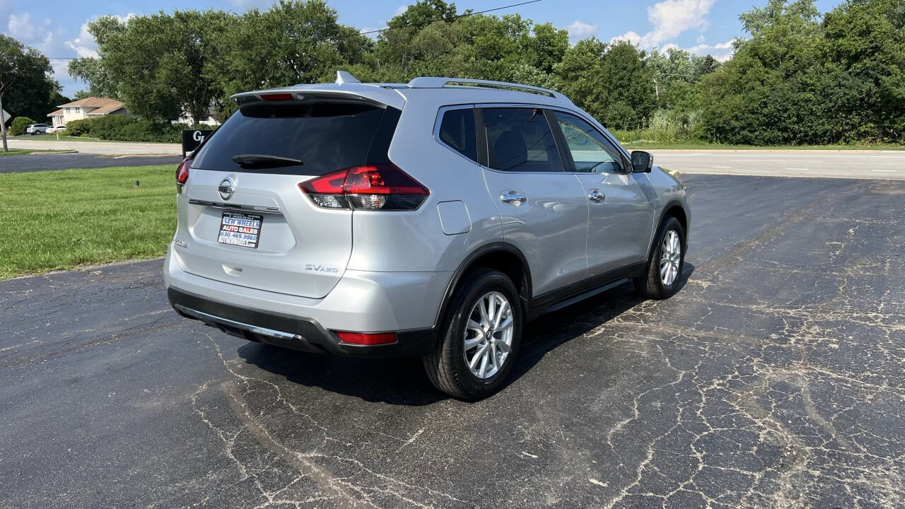 Used 2018 Nissan Rogue SV w/ Premium Package image 5