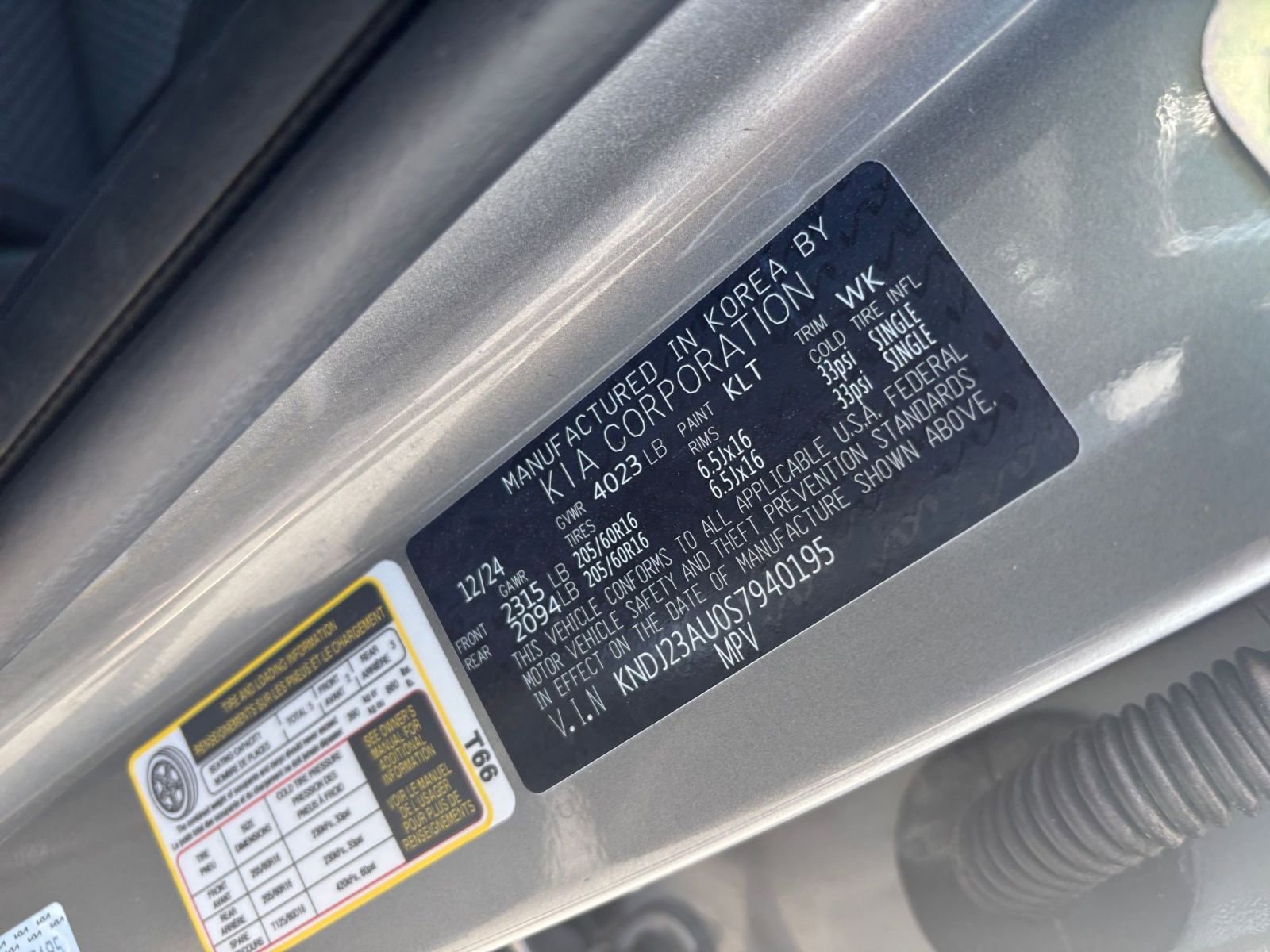 Used 2025 Kia Soul LX w/ LX Technology Package FWD image 23