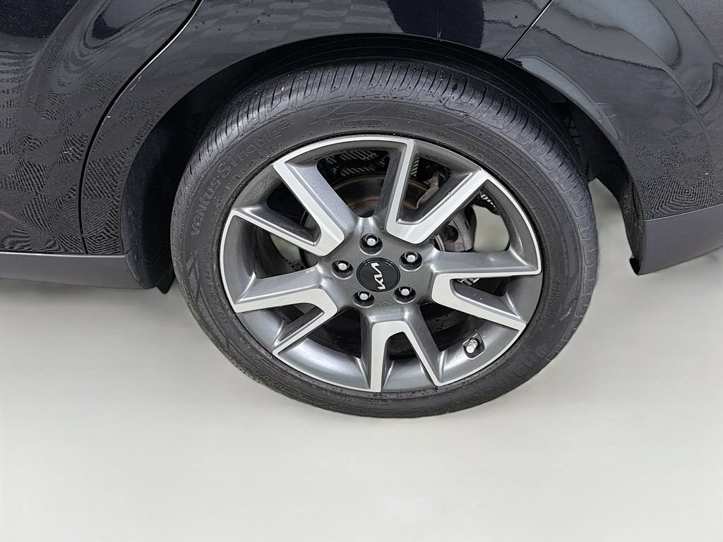 Used 2024 Kia Soul EX w/ Option Group 015 FWD image 32