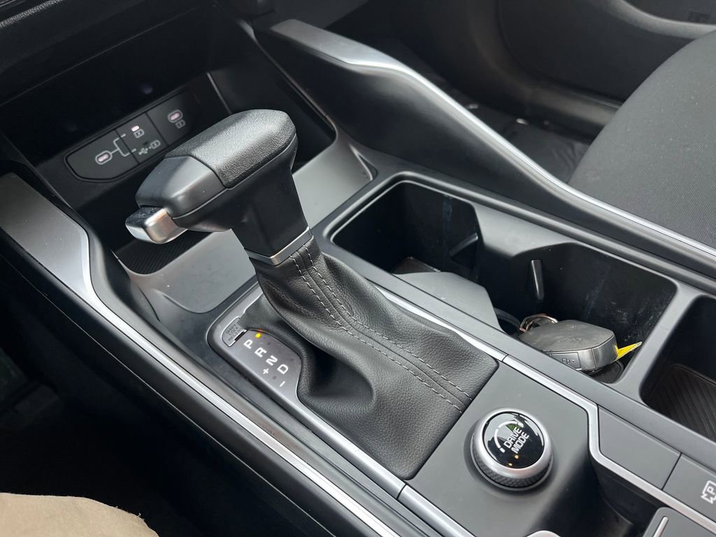 Used 2024 Kia Sorento LX image 14