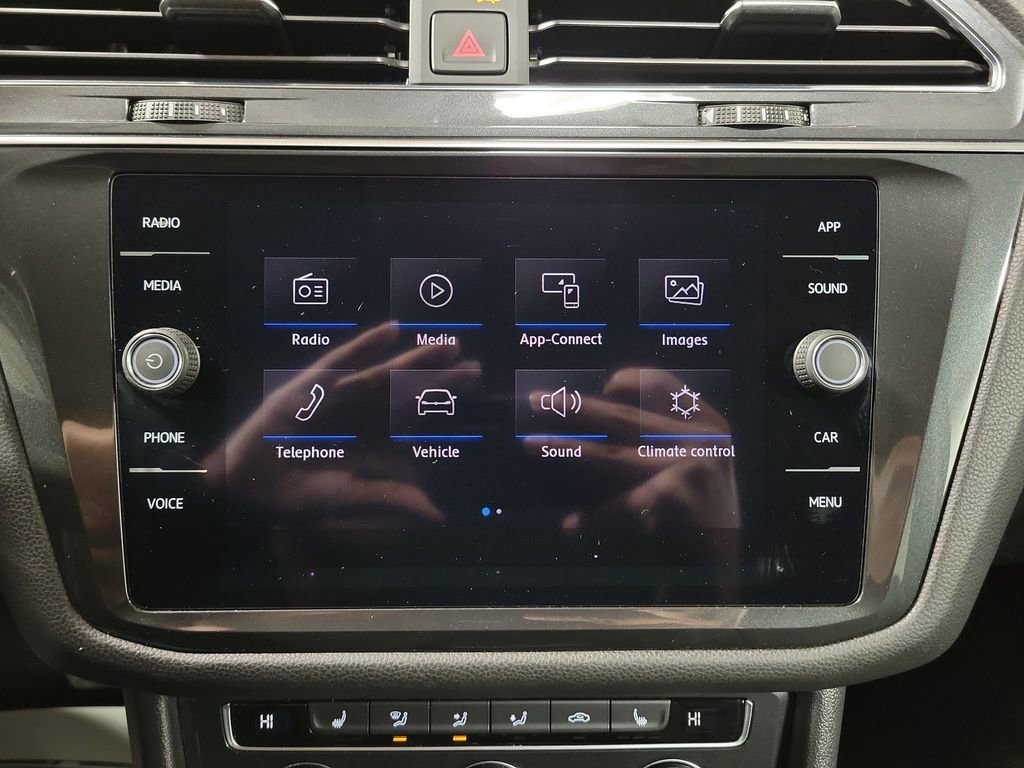 Used 2019 Volkswagen Tiguan SEL image 19