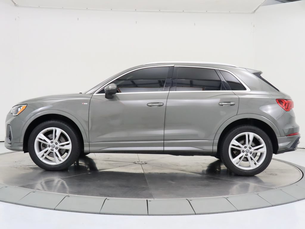 Used 2020 Audi Q3 2.0T Premium AWD/4WD image 2