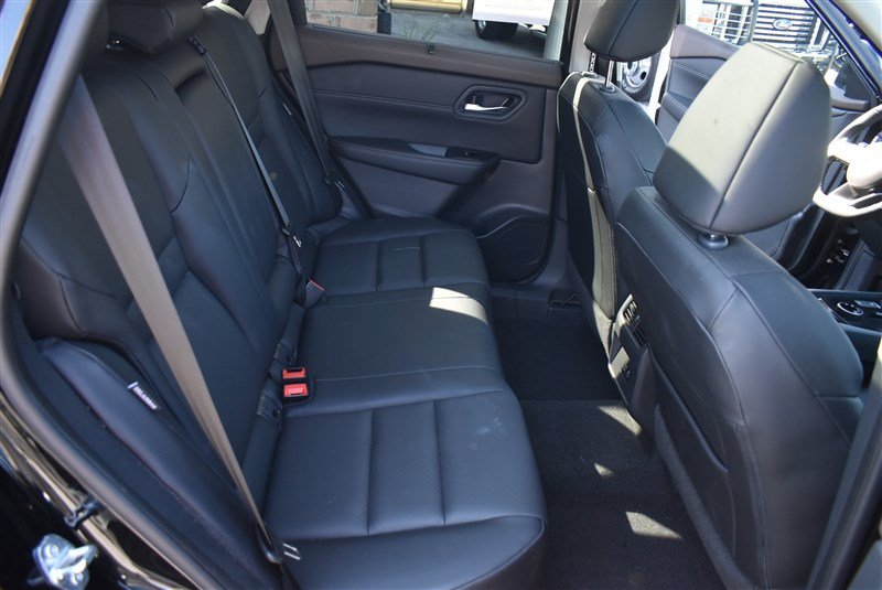 Used 2023 Nissan Rogue SV w/ SV Premium B Package AWD/4WD image 29