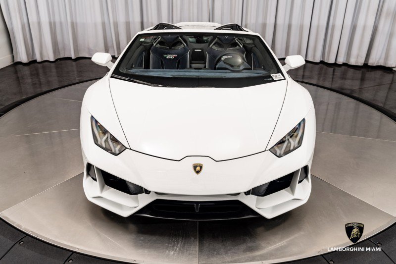 Used 2024 Lamborghini Huracan EVO image 5