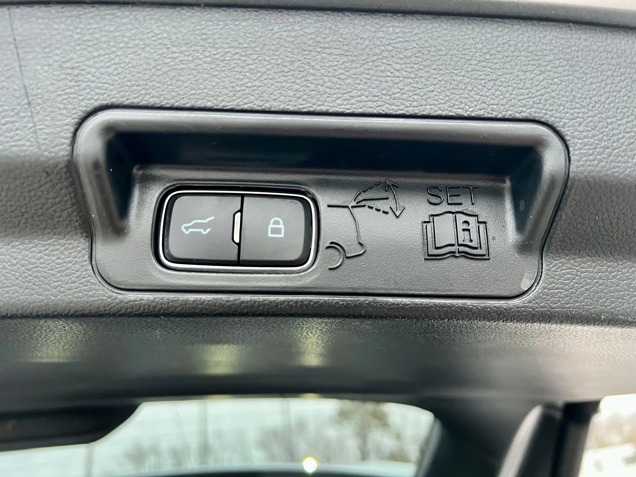 Used 2022 Ford Explorer XLT w/ Equipment Group 202A image 42