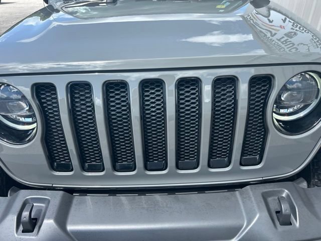 Used 2023 Jeep Wrangler Unlimited Sahara AWD/4WD image 36