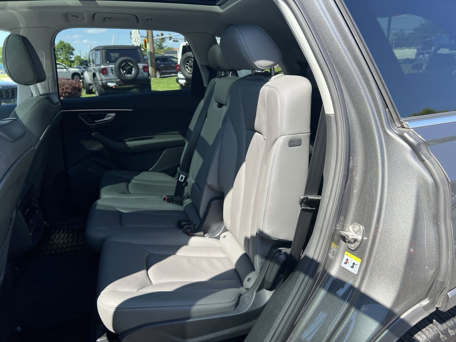 Used 2025 Audi Q7 2.0T Premium w/ Convenience Package AWD/4WD image 25