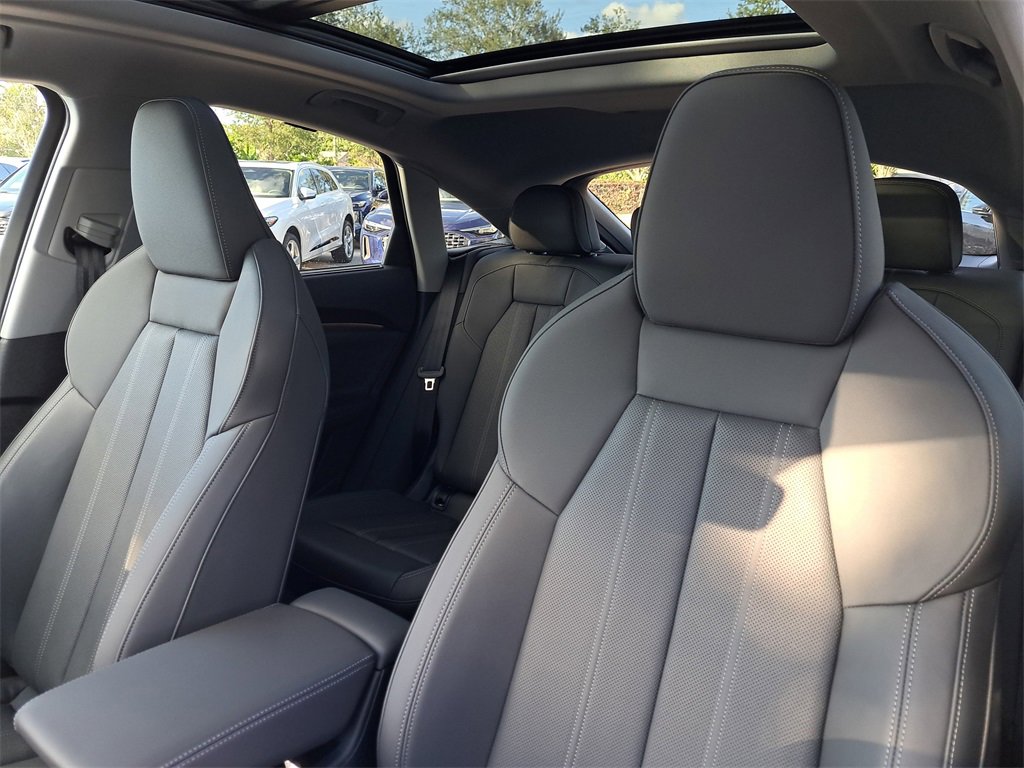 New 2025 Audi Q5 Premium Plus image 17