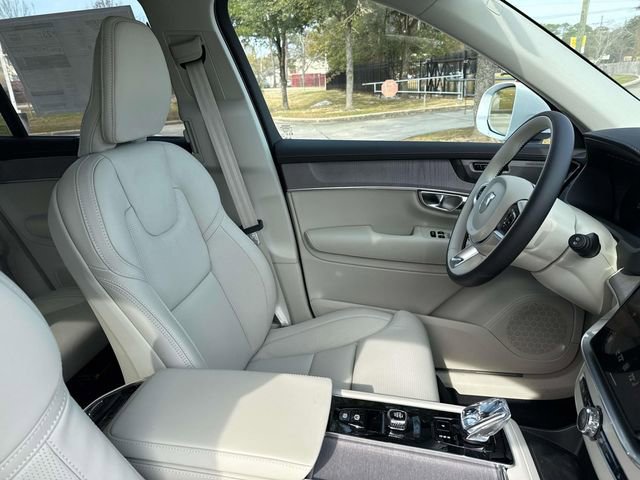 New 2026 Volvo XC90 B6 Ultra w/ Protection Package image 12