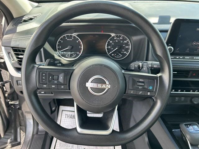 Used 2024 Nissan Rogue SV image 16