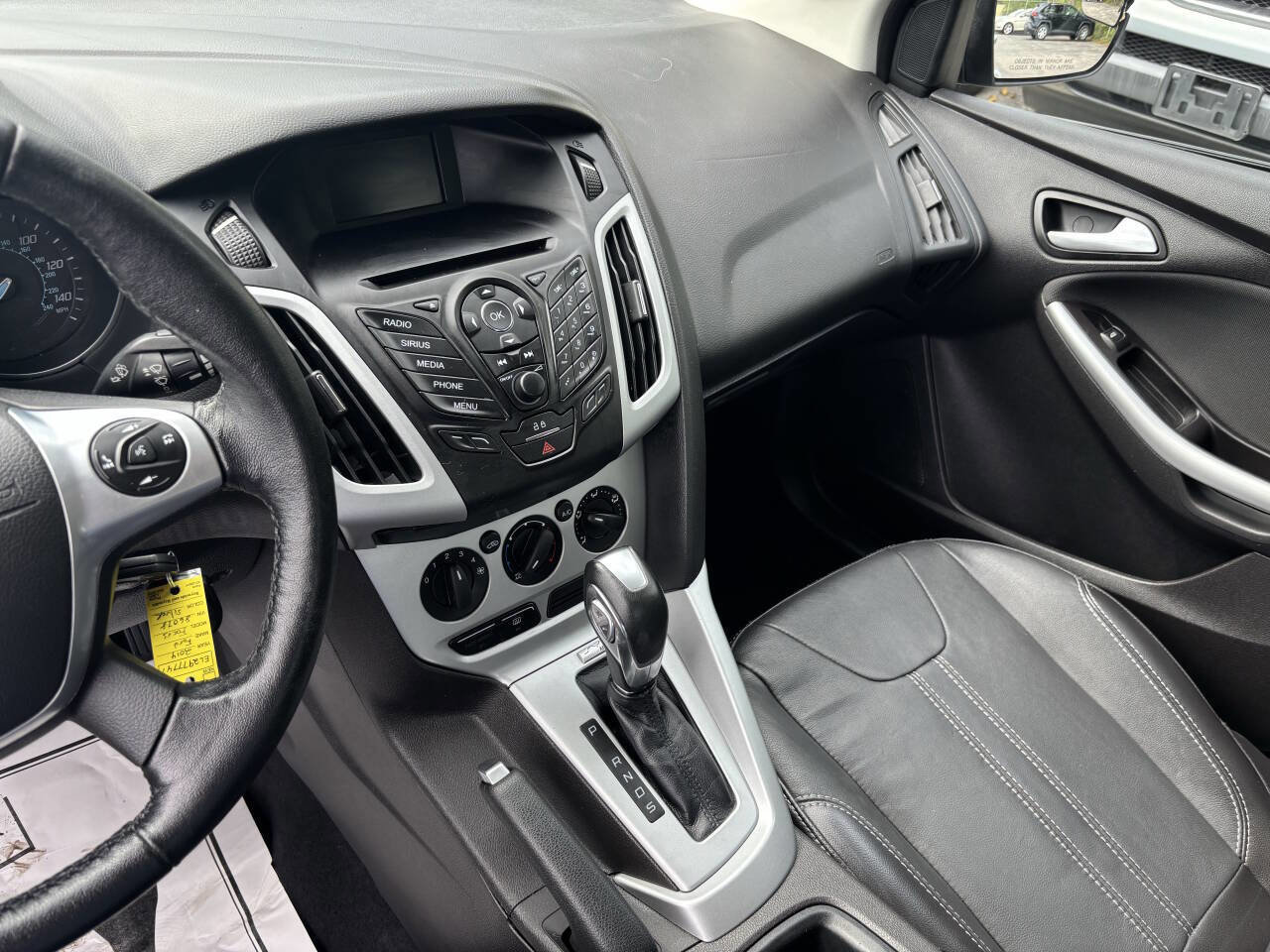 Used 2014 Ford Focus SE w/ Equipment Group 201A image 16