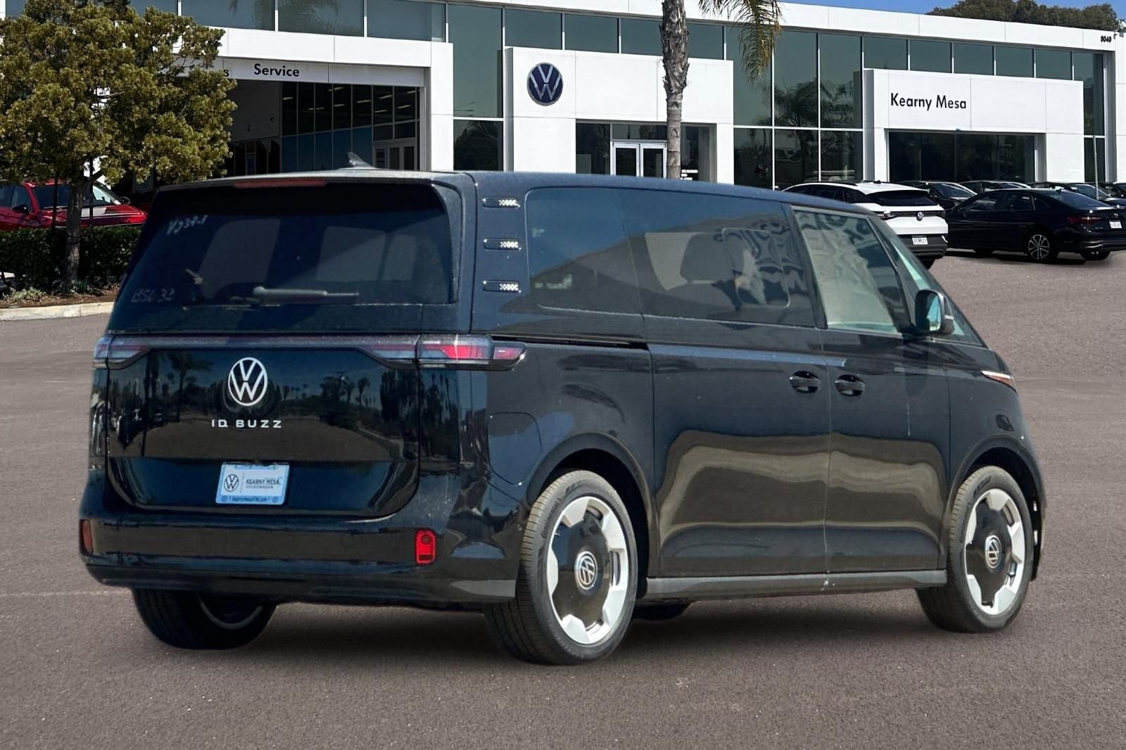 New 2025 Volkswagen ID. Buzz Pro S RWD image 4