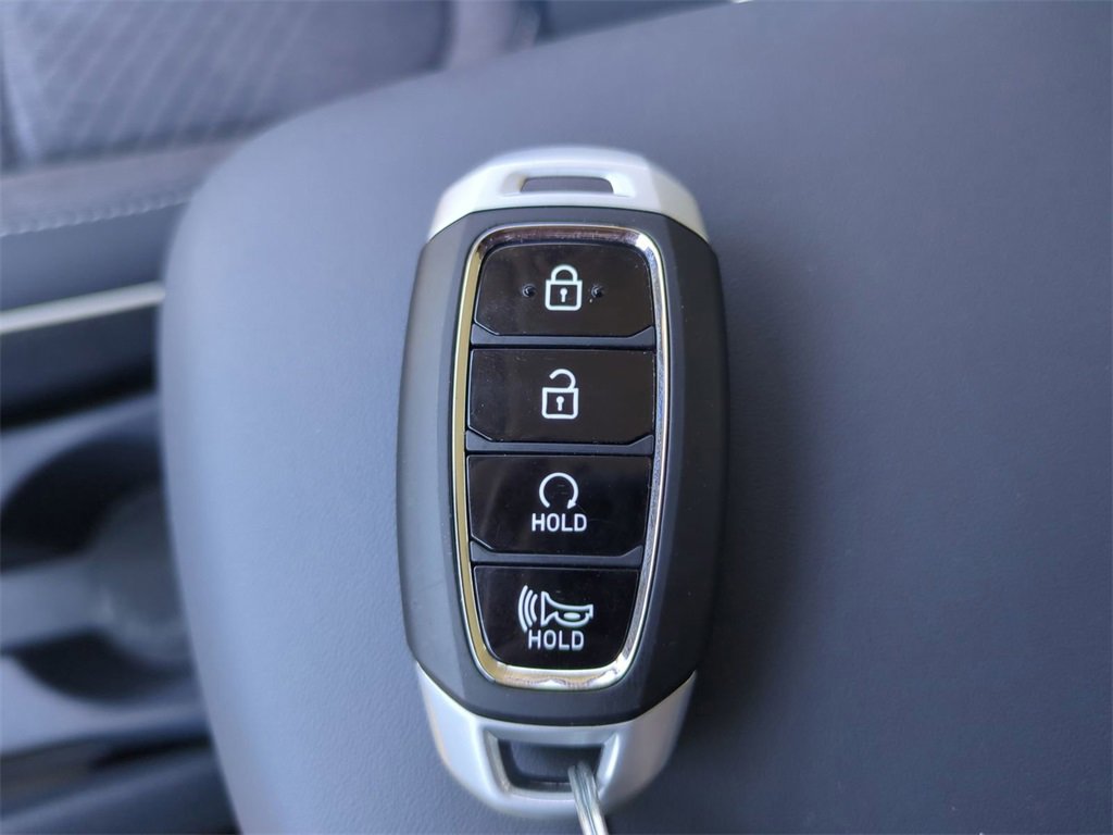 New 2025 Hyundai Venue Limited image 35