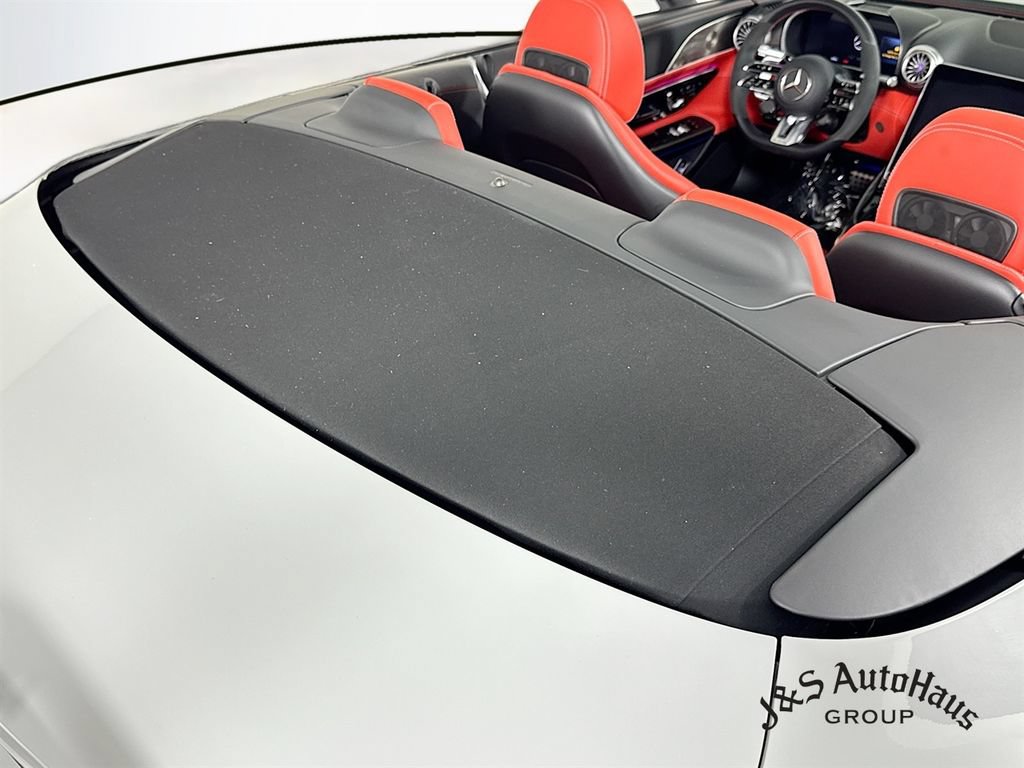 Used 2022 Mercedes-Benz SL 55 AMG 4MATIC w/ Driver Assistance Package image 35