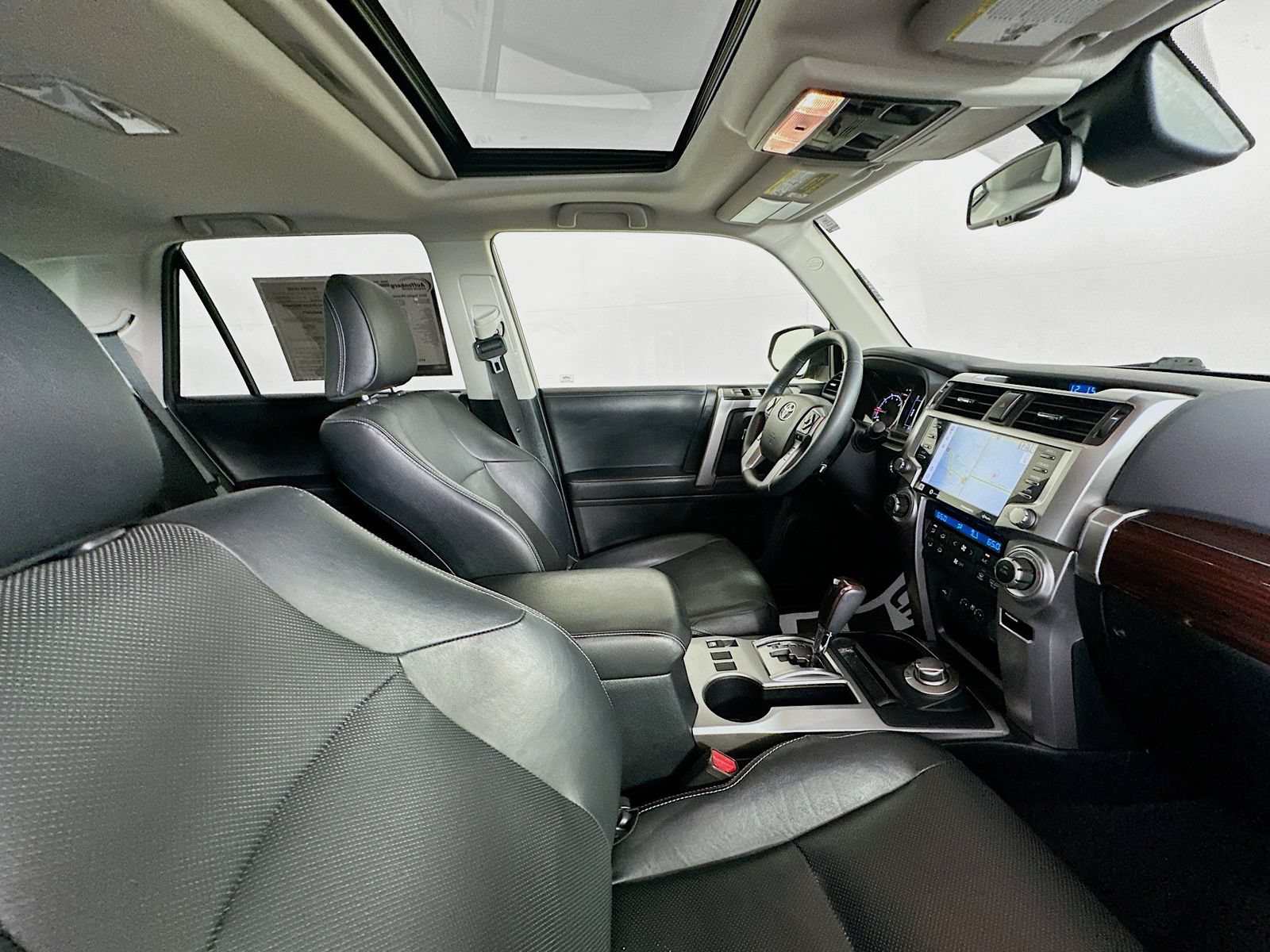 Used 2021 Toyota 4Runner Limited AWD/4WD image 30