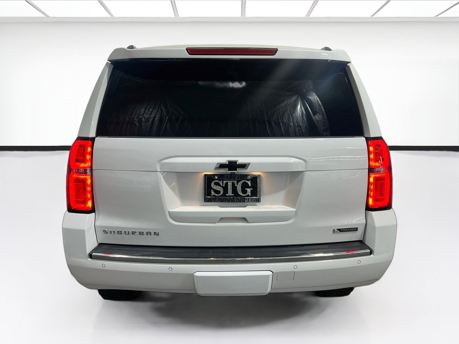 Used 2017 Chevrolet Suburban Premier AWD/4WD image 5