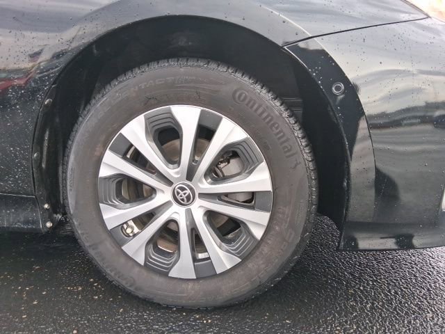 Used 2020 Toyota Prius XLE AWD/4WD image 6