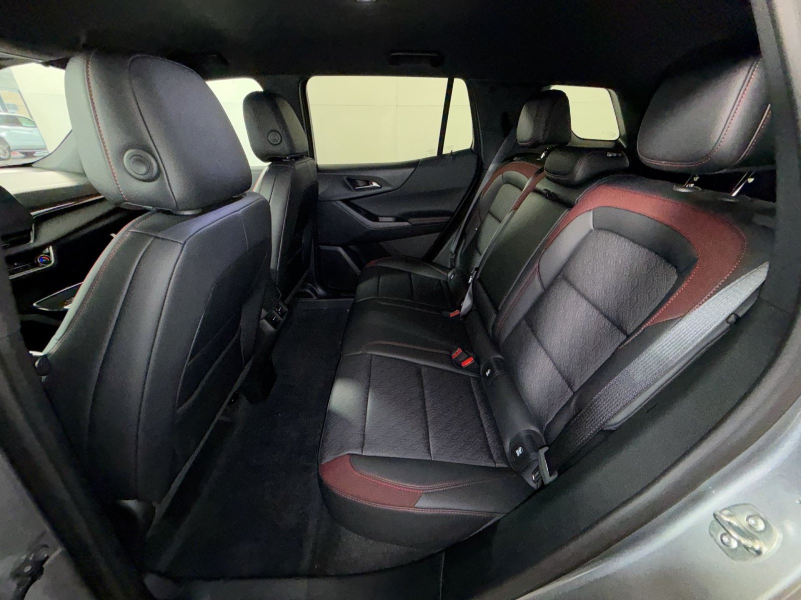 New 2027 Chevrolet Equinox RS FWD image 24