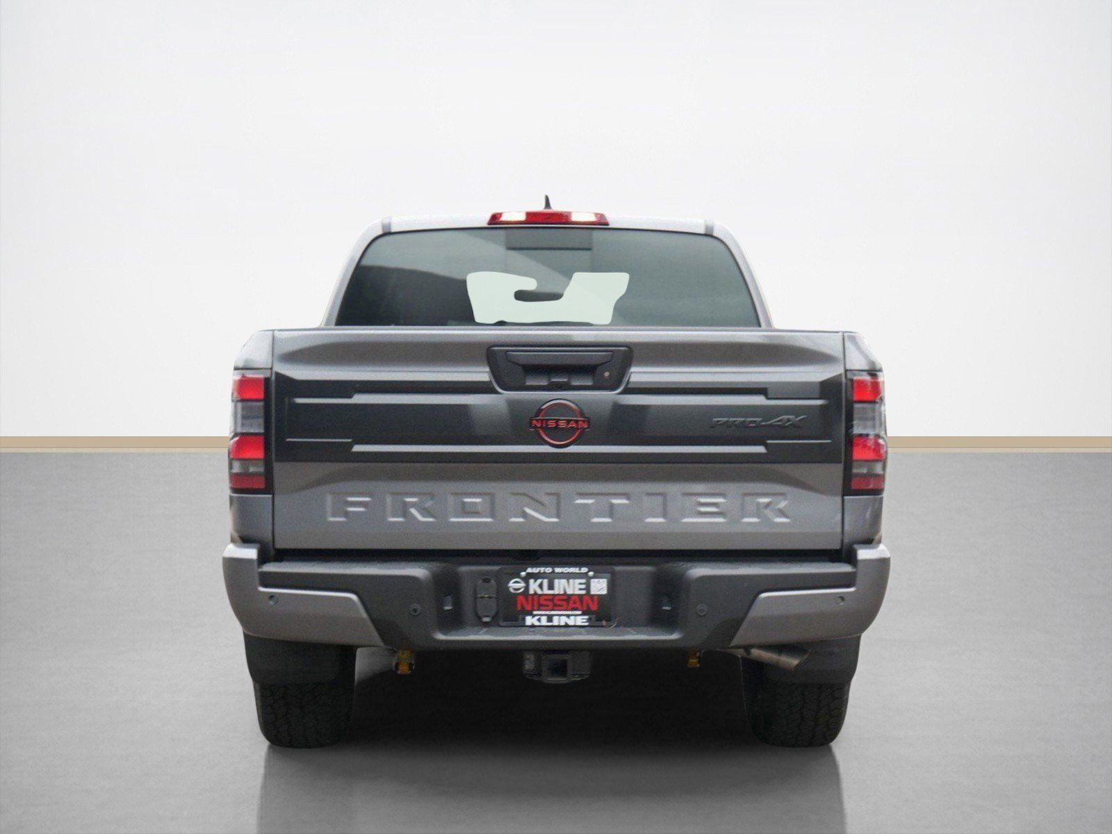 New 2026 Nissan Frontier PRO-4X w/ Pro-4x Convenience Package image 3