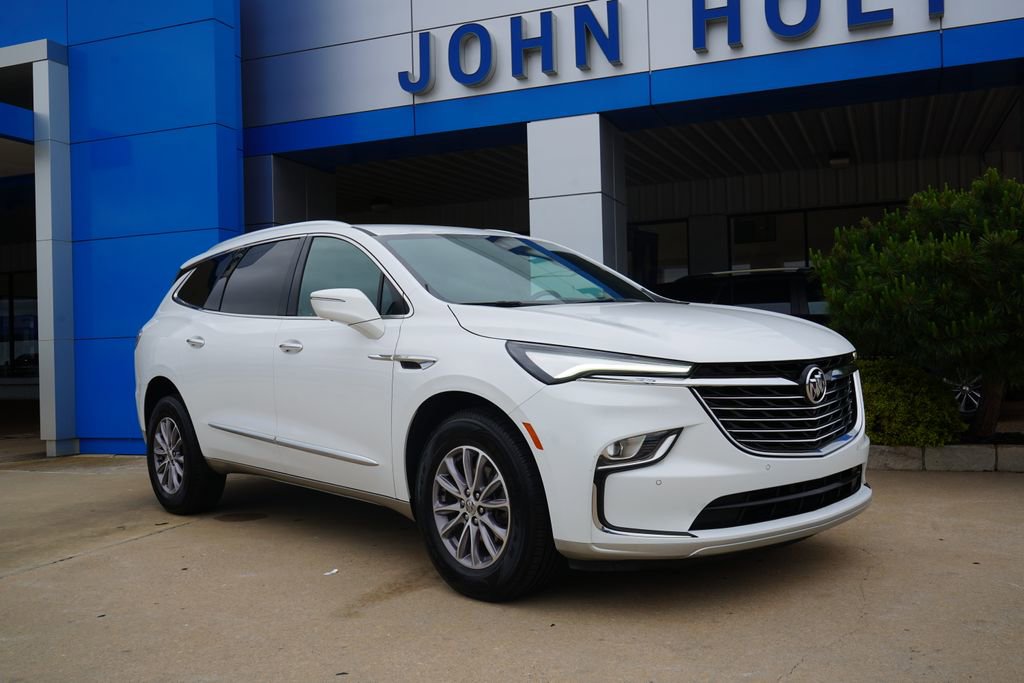 Used 2024 Buick Enclave Premium FWD image 2